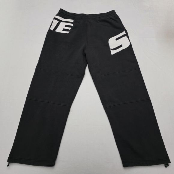 Supreme Black Sweatpants - Picture 2 of 7